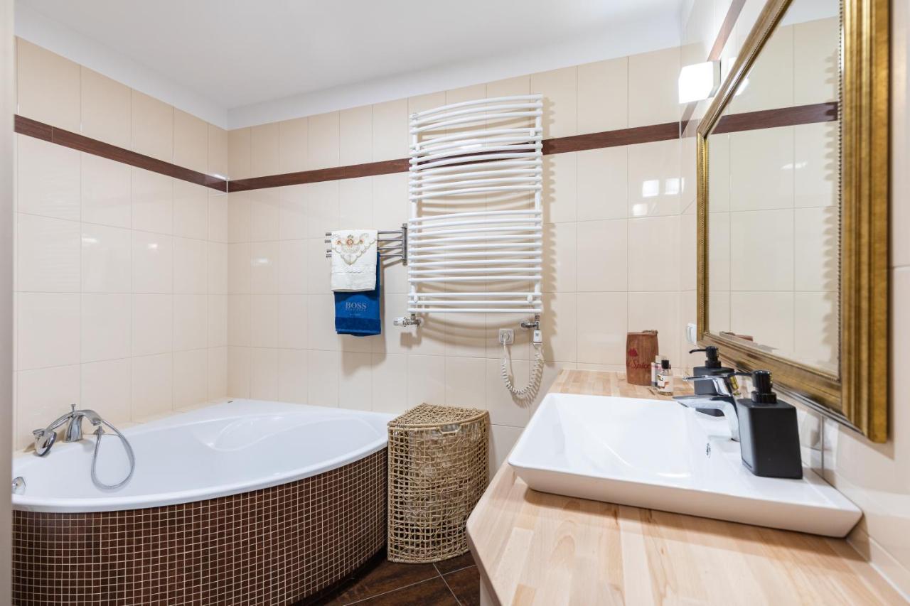 Apartamento Superapart Wilanowska 7, "Pet-Friendly With Elevator & Parking" Varsovia Exterior foto